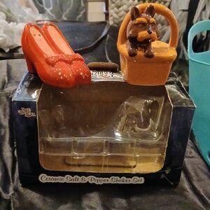 Ceramic Salt & Pepper Shaker Set - Red and Orange